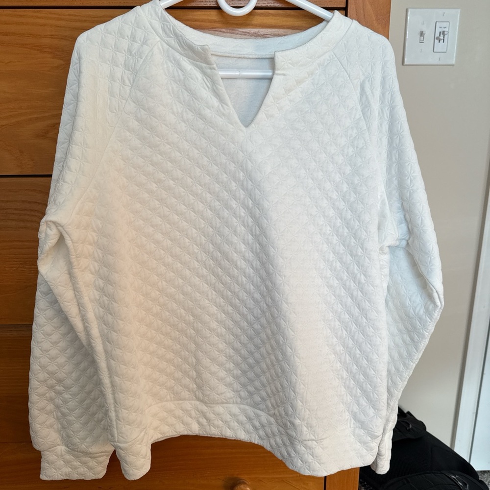 White Quilted Sweatshirt